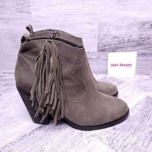 Vince Camuto Heather Leather Western Fringe Ankle Boot Taupe Gray Women's sz 7